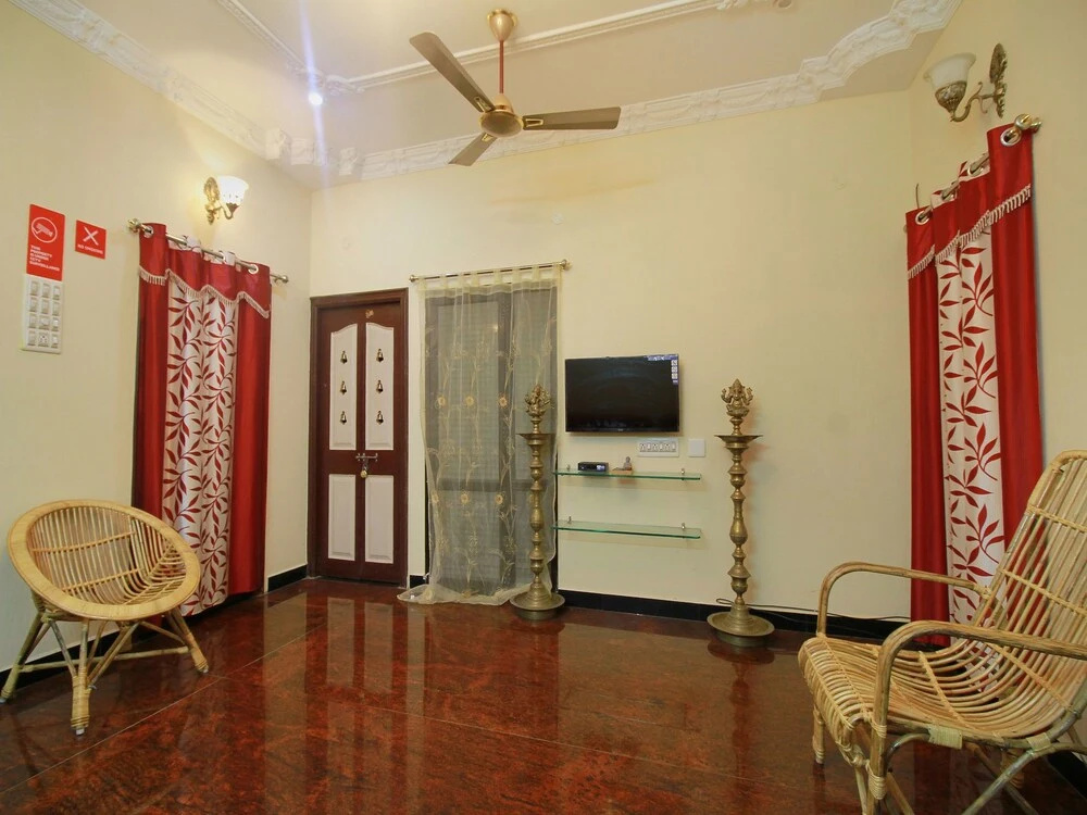 OYO 11862 Home Cozy 2BHK ECR Cuddalore Road