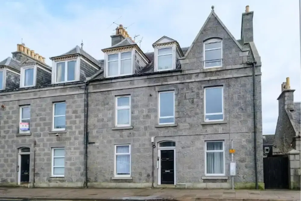 1 Bedroom Ground Floor Apartment