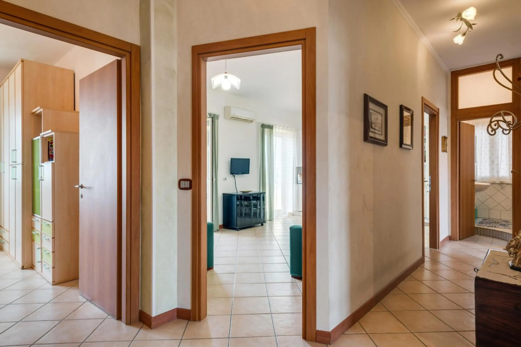 Roomy And Bright Apartment With Balconies X6