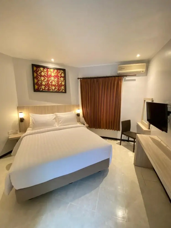 Tuwuh Hotel at Kayutangan