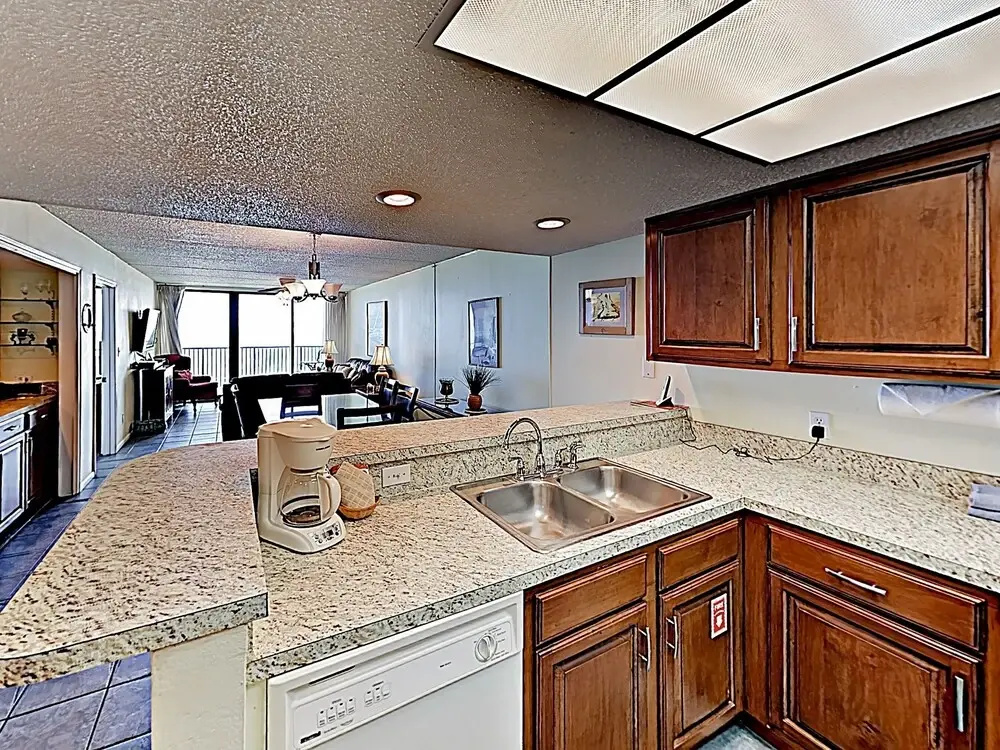 New Listing! Relaxing Gulf-front Hideaway W/ Pools 2 Bedroom Condo