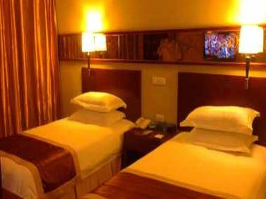 Wuhan Jingchu Chenhu Hotel
