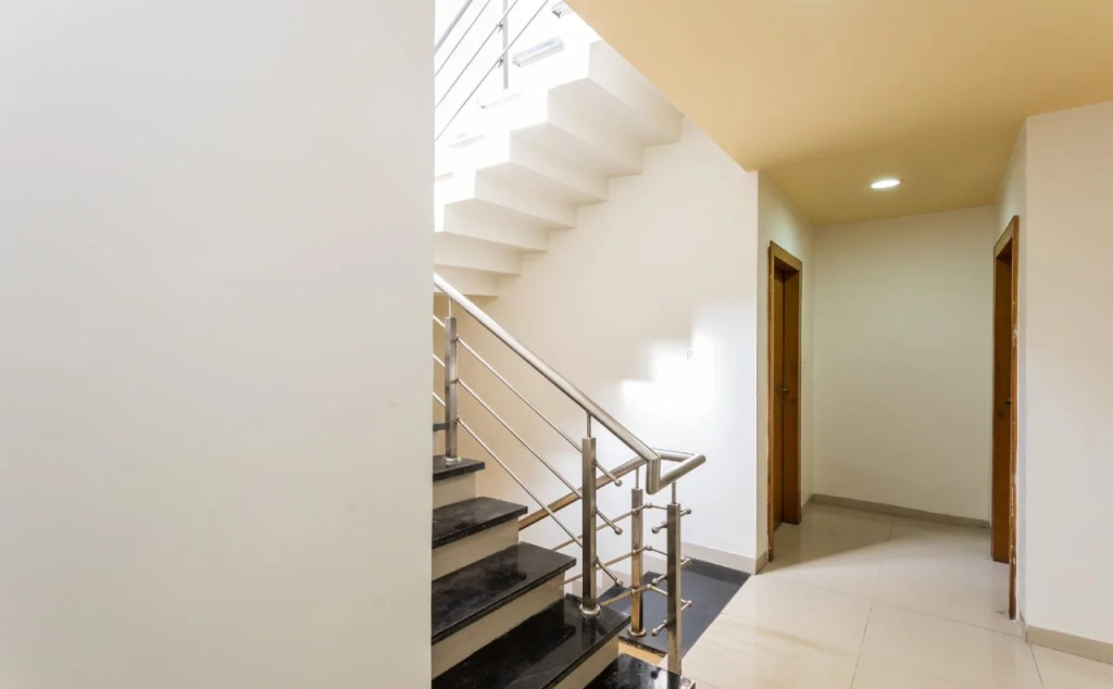 Silver Stay By OYO Rooms
