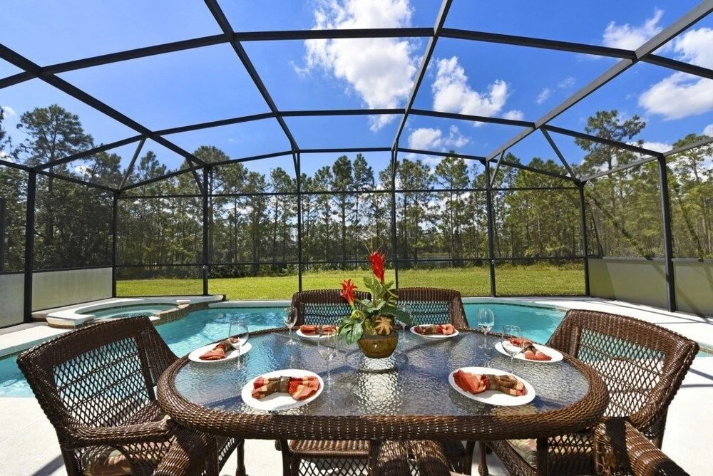 6 Bed Pool Home w/ 2 Master Rooms at Watersong