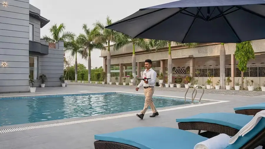 Clarks Inn Bichpuri, Agra