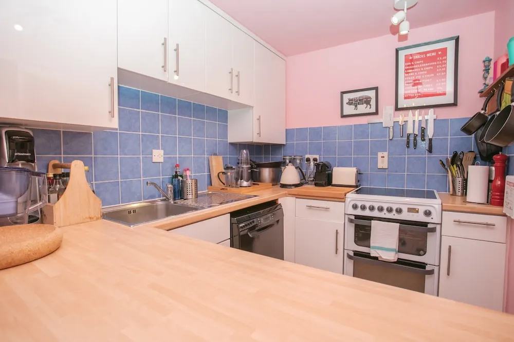 3 Bedroom Apartment in Kensington