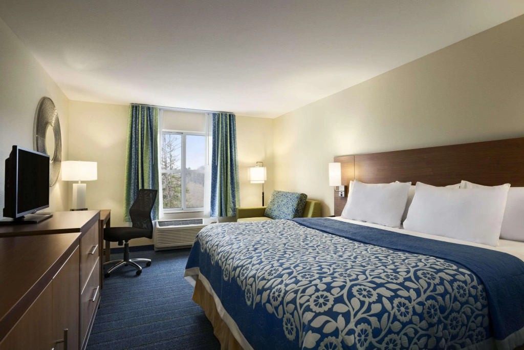 Sleep Inn & Suites Altoona North