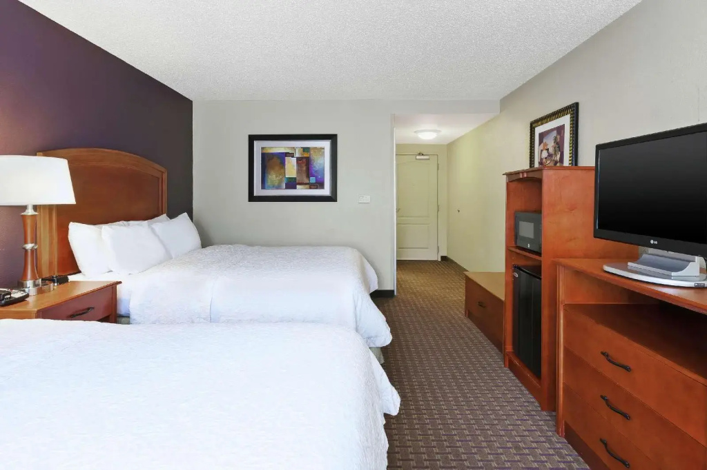 Hampton Inn & Suites Grand Rapids-Airport 28th St