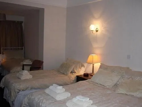 Wood Lodge Hotel