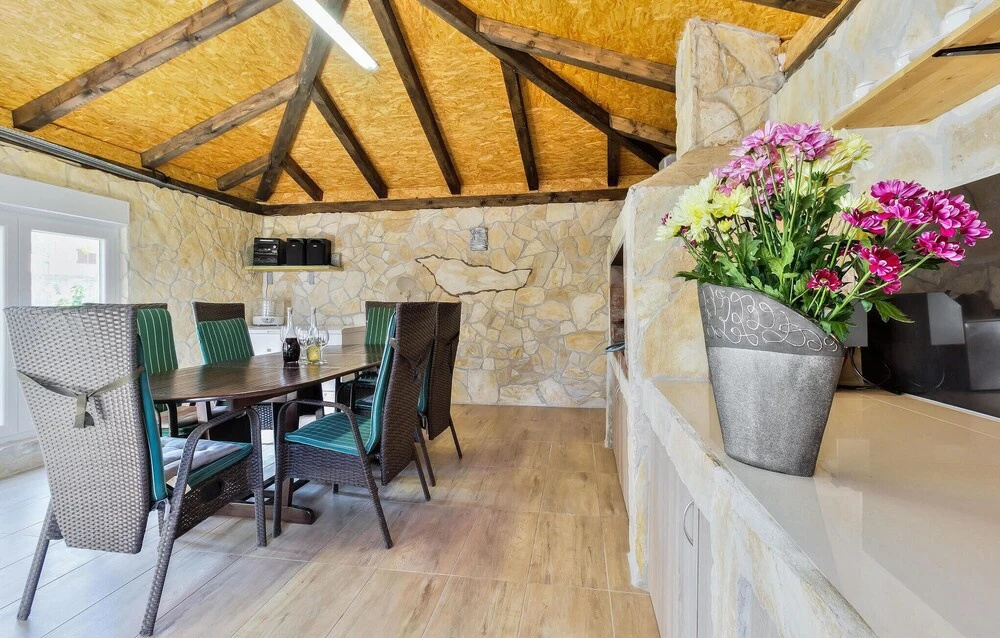 Cozy Home In Kastel With Wifi