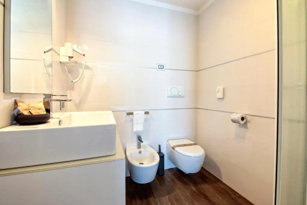 H2O ROOMS