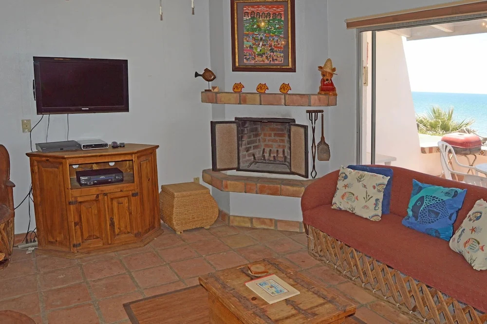 Buenos Tiempos 3 Bedroom Townhouse
