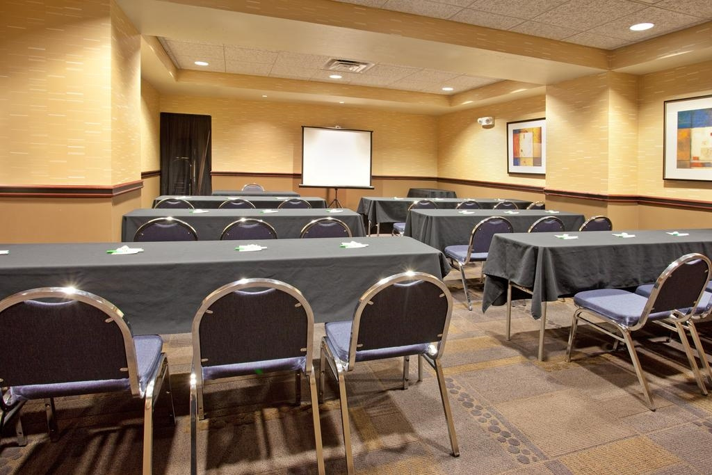 Holiday Inn Express & Suites Phoenix - Midtown, an IHG Hotel