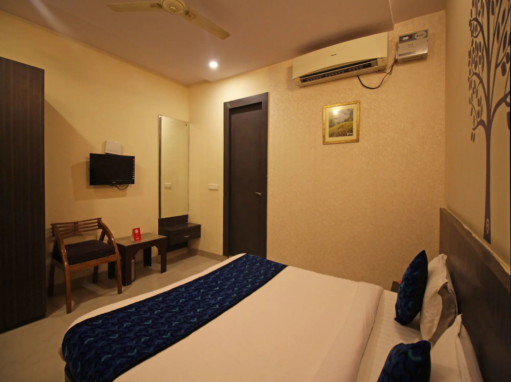 OYO 2839 Hotel Ganga Palace