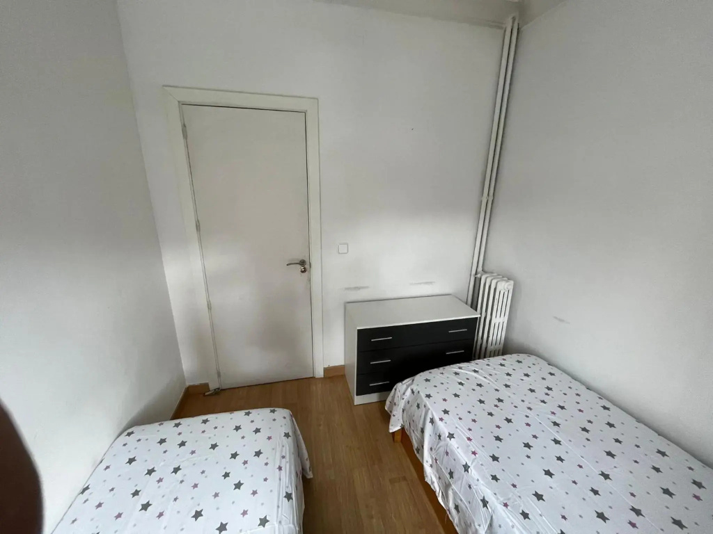 habitación matrimonial en piso compartido en el centro de Madrid