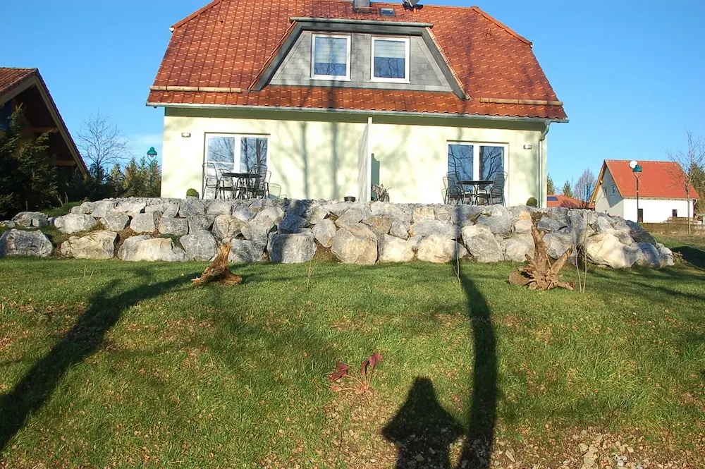 Behagliches Ferienhaus Zaunkönig -mit Kamin und Sauna- Blick über das romantische Bodetal