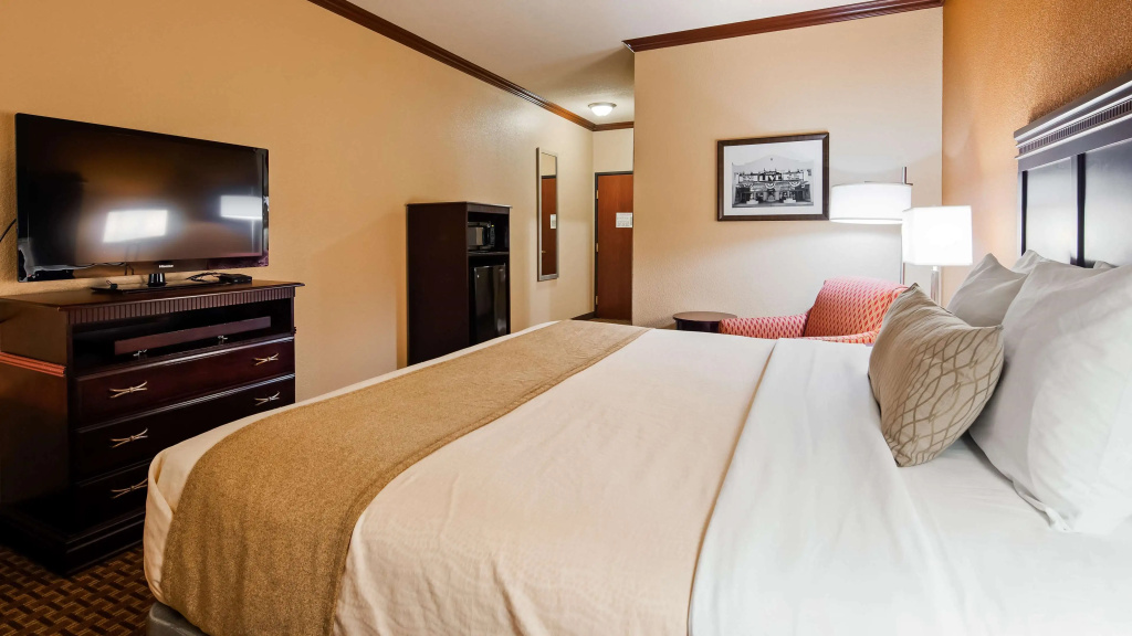 Best Western Granbury Inn & Suites