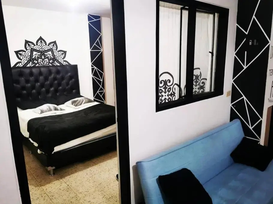 Hermoso apartamento en el centro historico de San Gil, junto a agencias de turismo, restaurantes, Gallineral, transporte, supermercado, panaderia, parking I 2