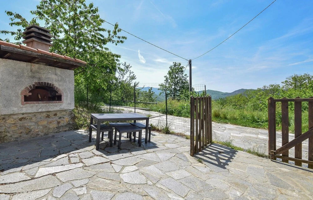 4 Bedroom Beautiful Home In Tiglieto