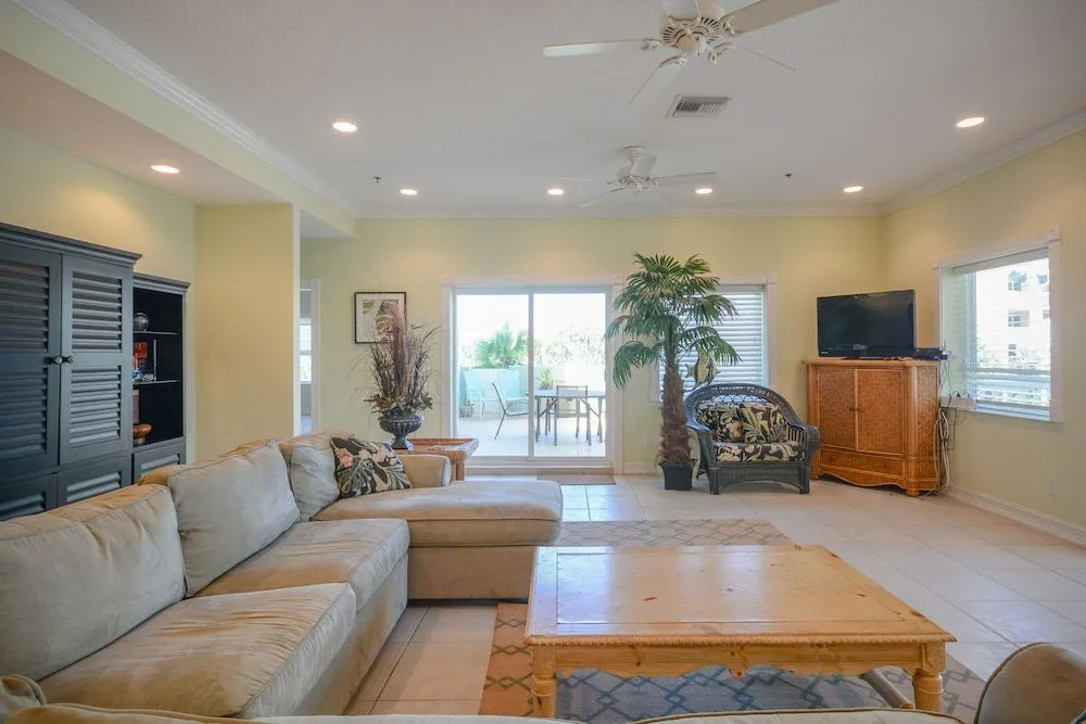 DP102 - Penthouse Style Condo - Villas at Dune Point by RedAwning