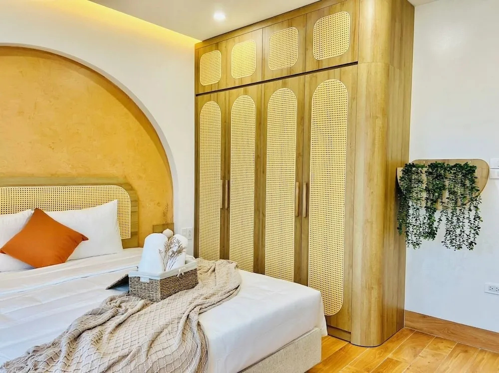 iRest Orange Tay Ho Lakeside Apartment