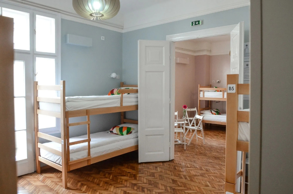 Roommates Hostel