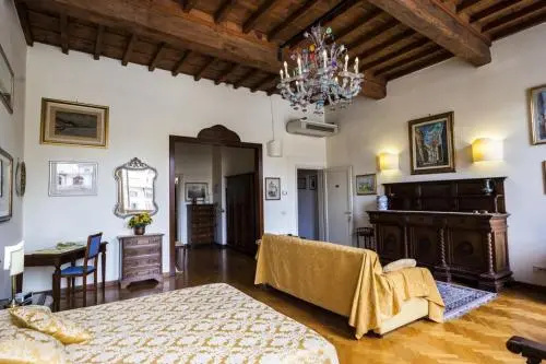 Ladyship Apartment