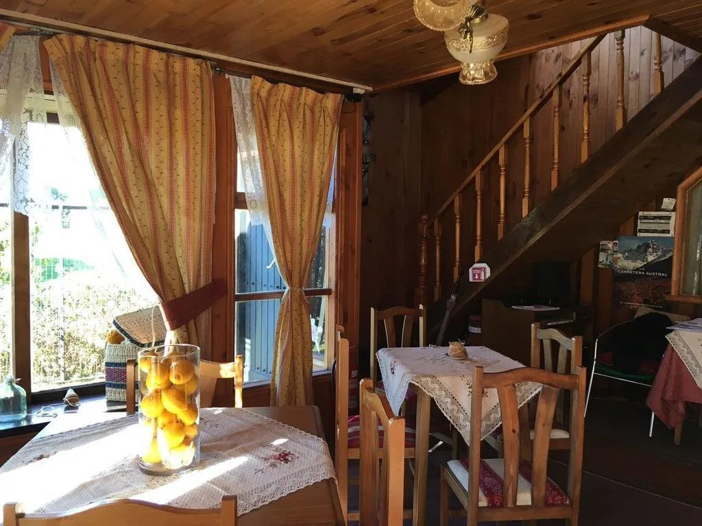 Hostal Arrayanes del Lago