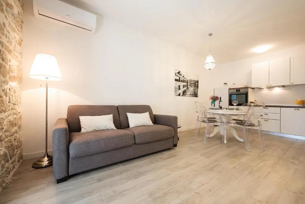 Pavle's Apartment