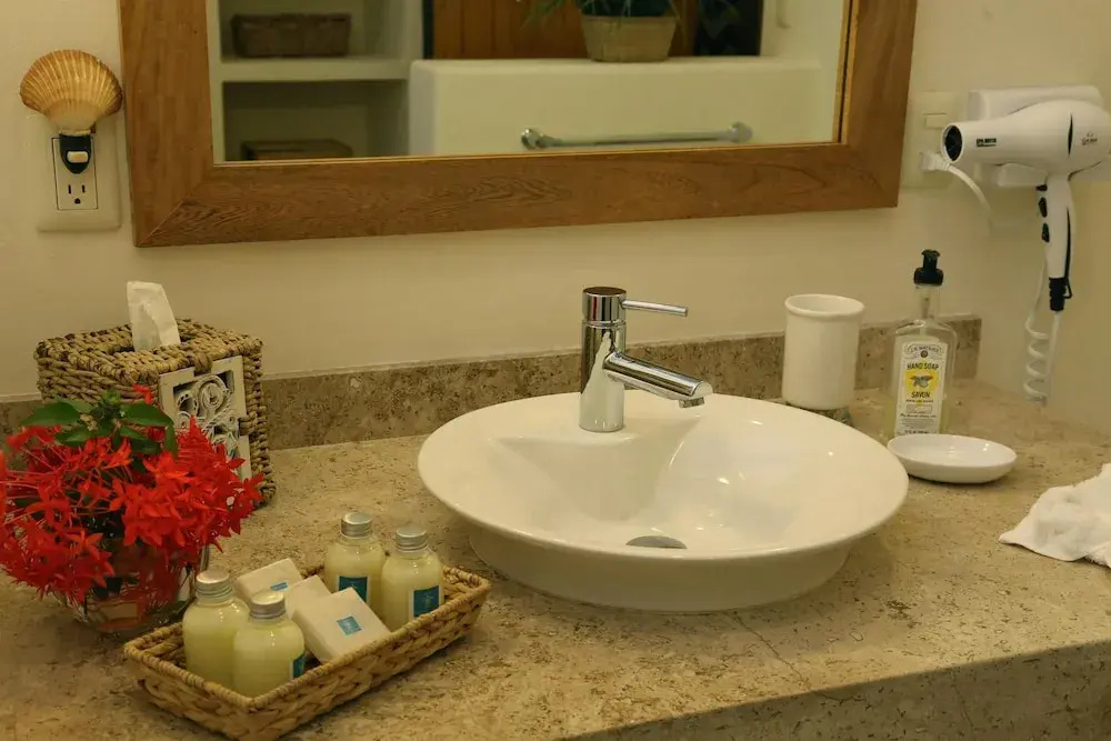 Villas Carey Condo