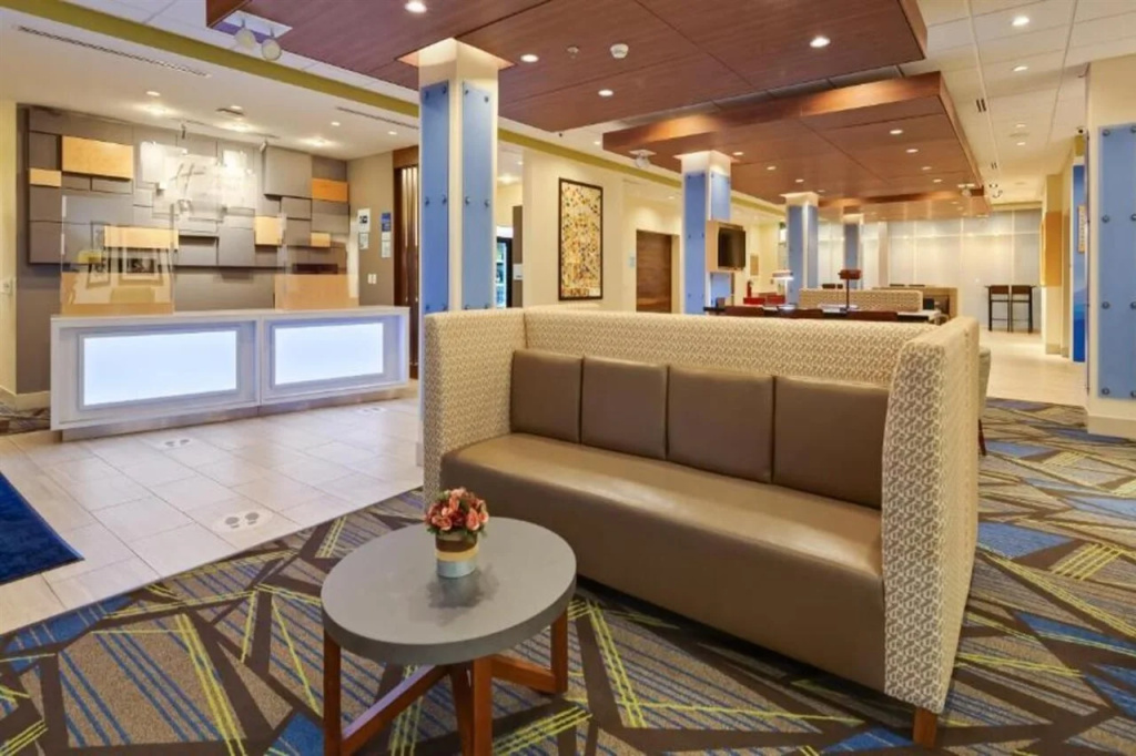 Holiday Inn Express & Suites Latta by IHG