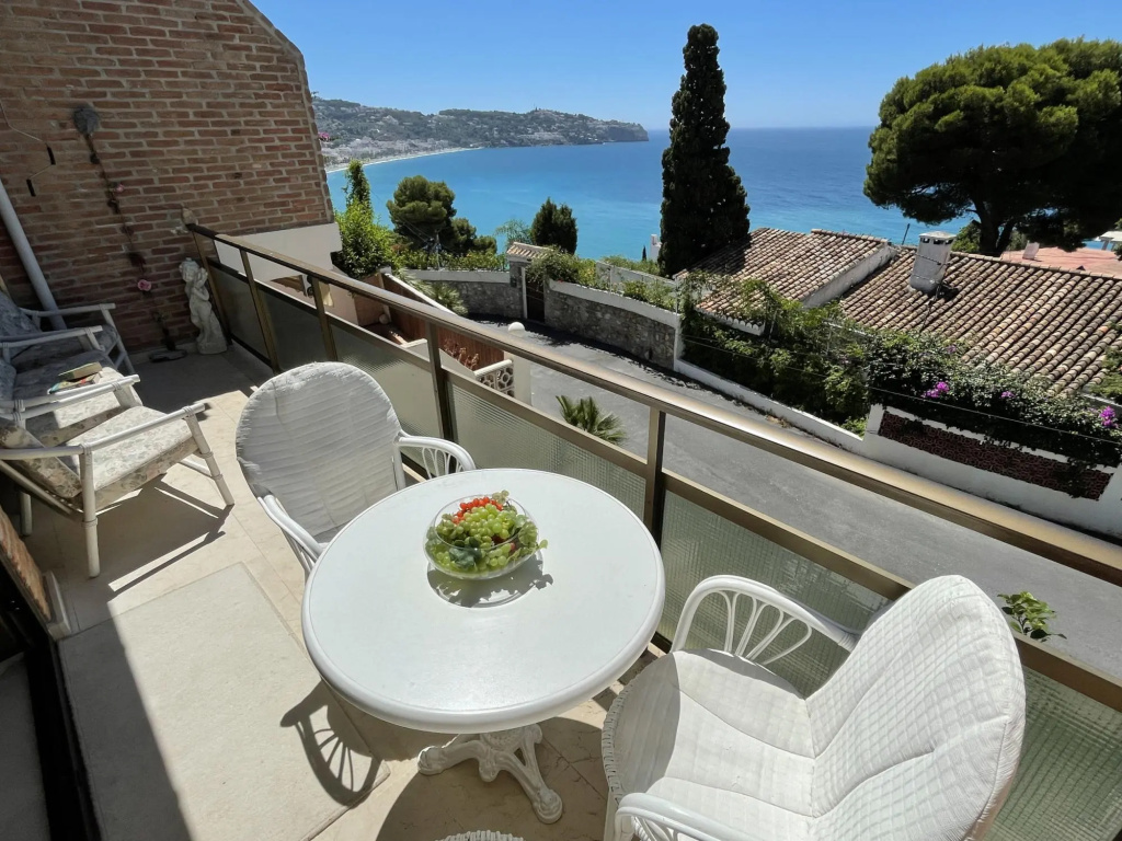 Fabulous 2 bedroom chalet with stunning views and