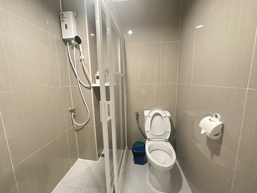 Metro Link Ratchada Hotel