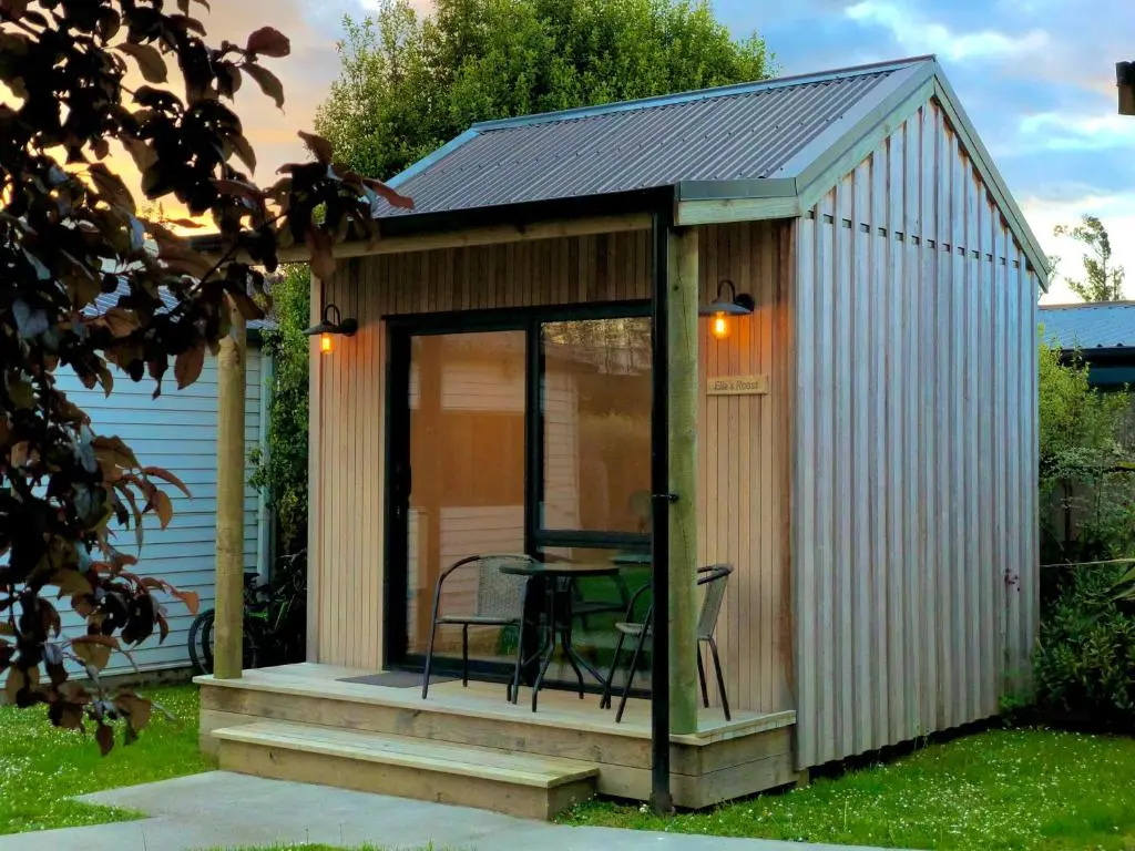 Te Anau Lakefront Backpackers