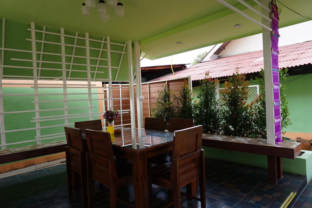 Kumkaew Tawon Palace Hotel