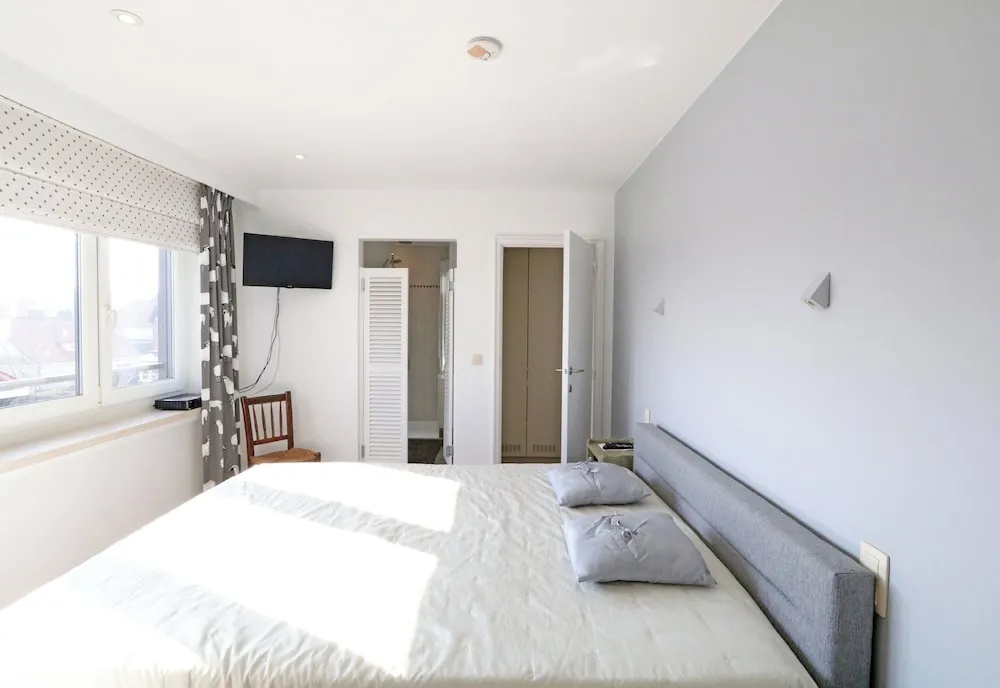 Apartment in Knokke Near Zeedijk Beach