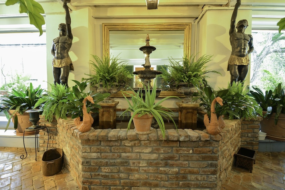 Choctaw Hall Bed & Breakfast