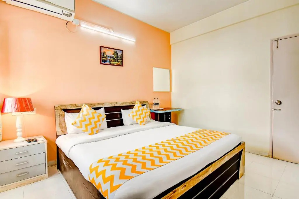Fabhotel Corporate Residency