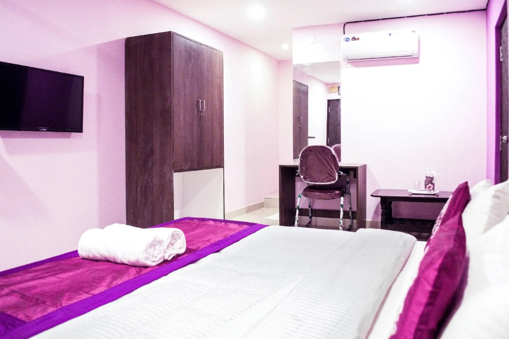 Capital O 5683 SS Suites