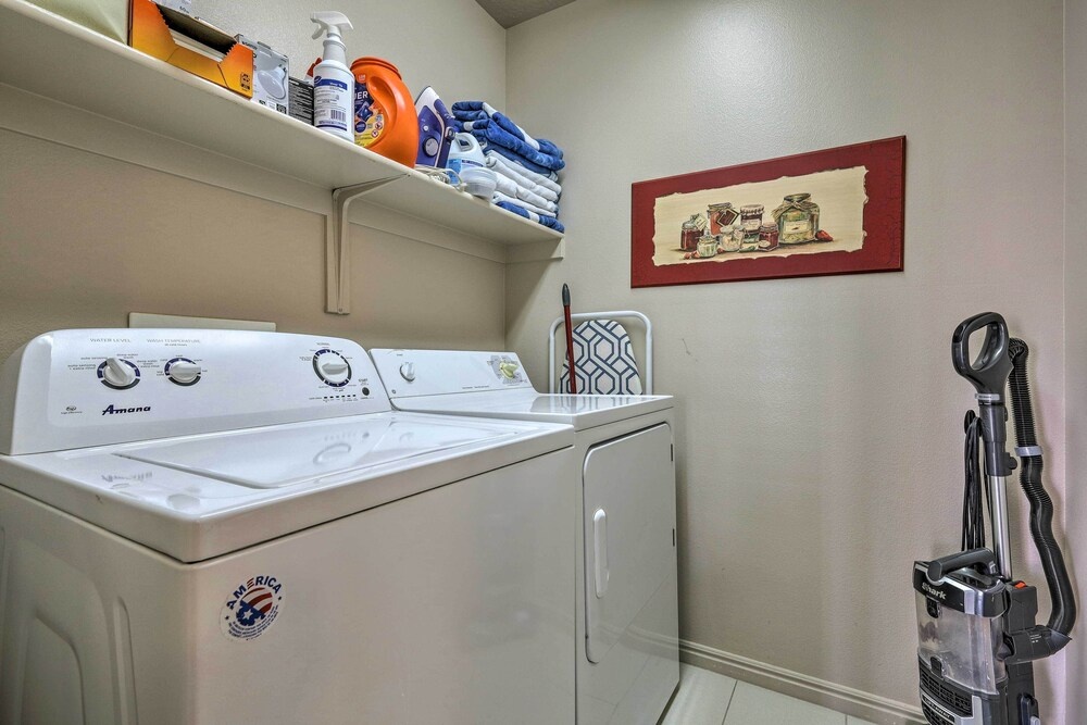 Beautiful St George Condo ~ 5 Mi to Downtown!
