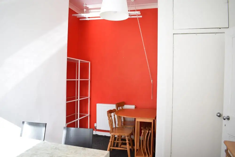 Bright 1 Bedroom Apartment in Edinburgh