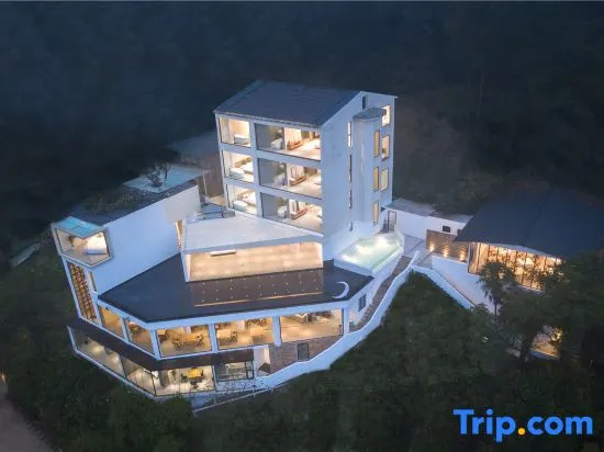 There is a Starlight Mountain B&B outside Chongqing