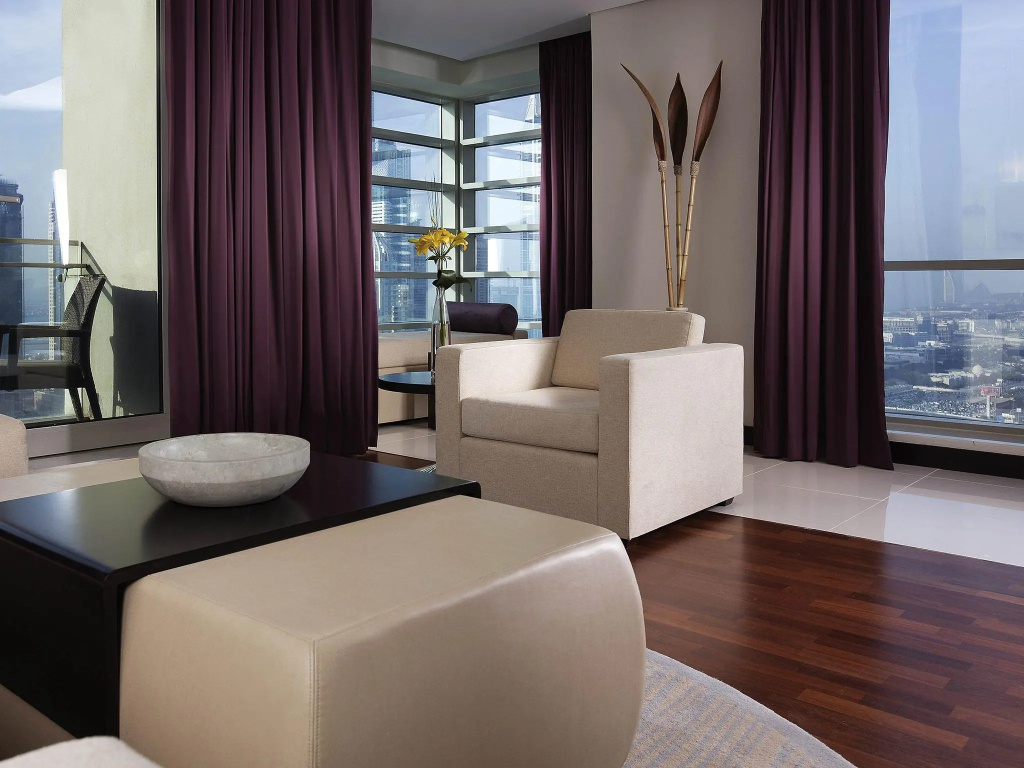 Pullman Dubai Jumeirah Lakes Towers