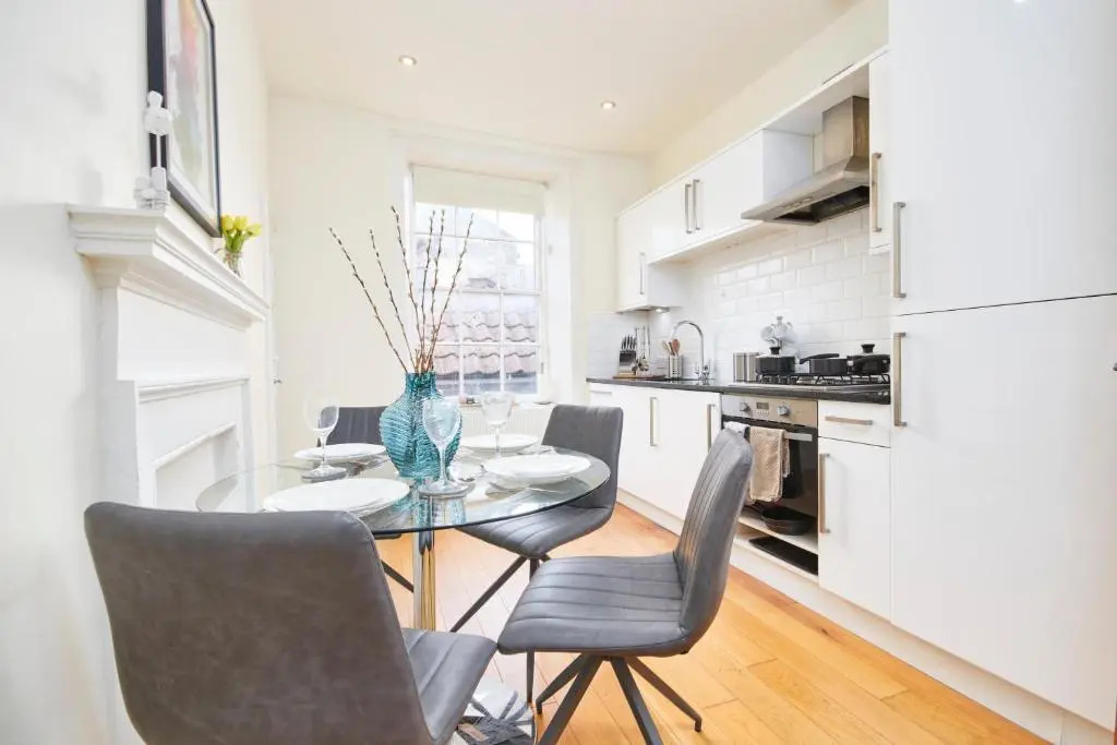 The Stunning Central Jewels Of Bath - Sleeps 24!