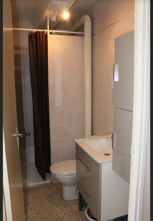 Agréable Studio, belle terrasse, Parking privé, 2 étoiles