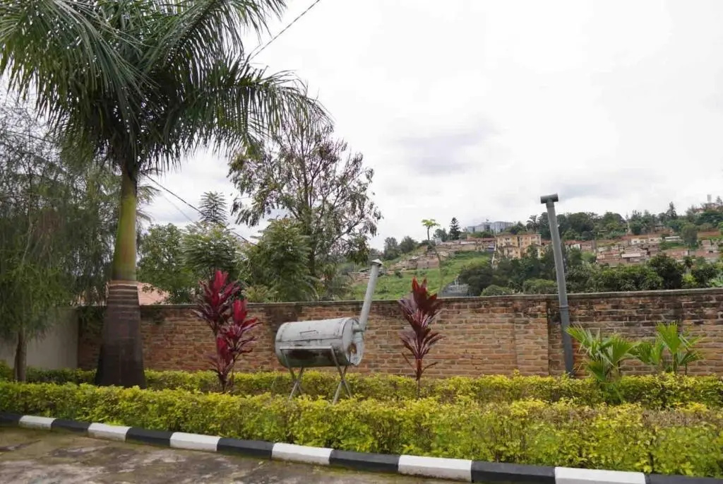 House - Sleeps 6 - Parking - Garden