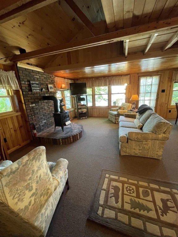 Moosey On Inn Limit 8 2 Bedroom Cottage by RedAwning