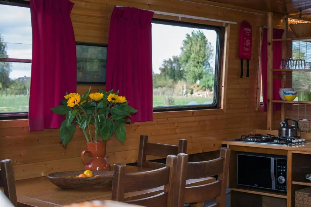 Houseboat Vinkeveen