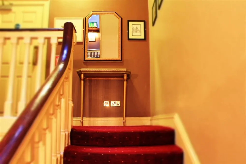 Lynams Hotel