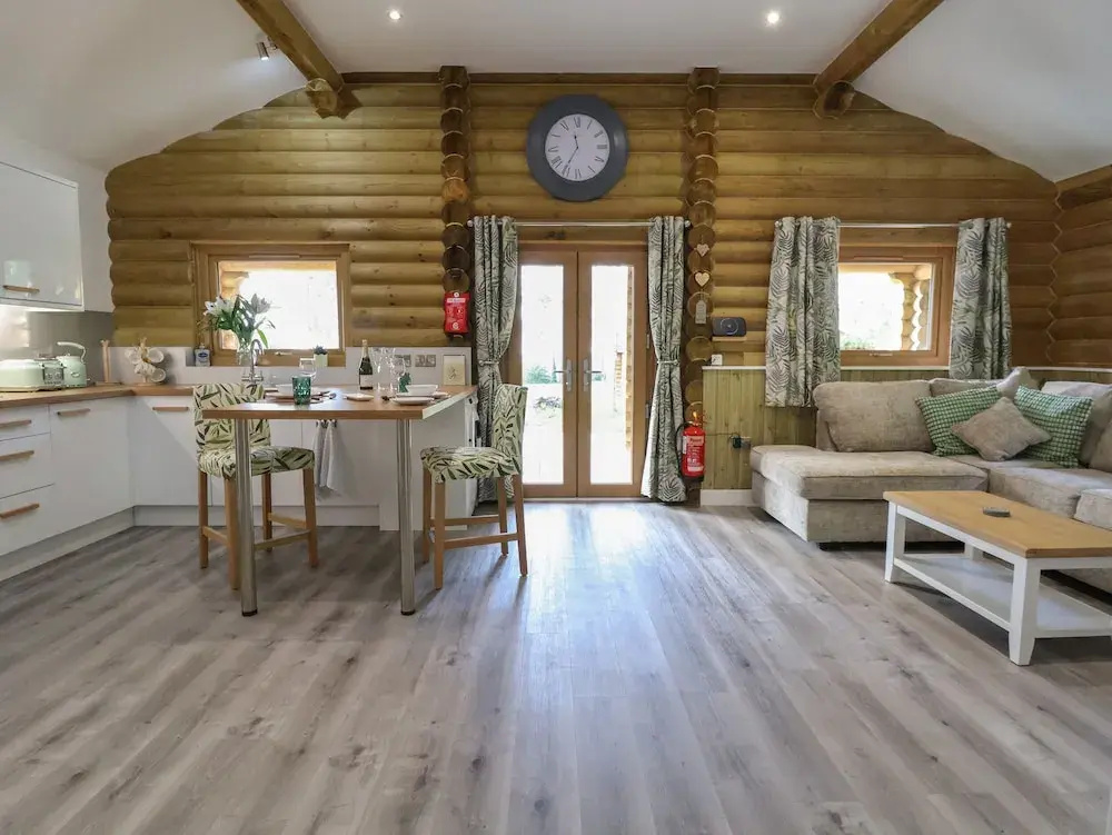 Redwood Lodge